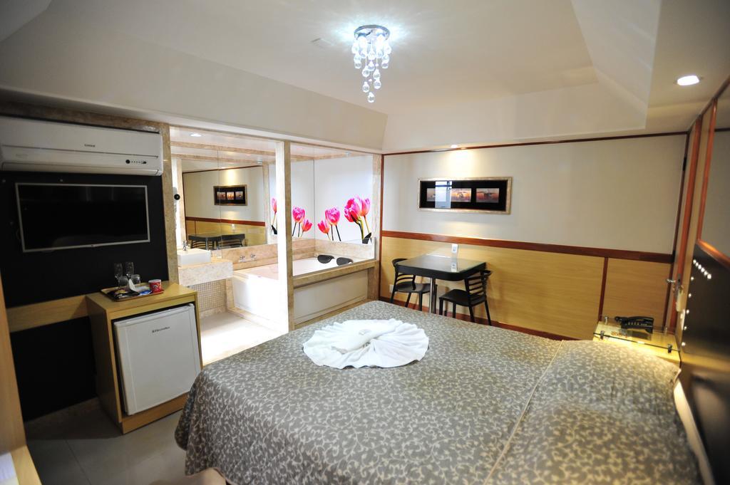 Hotel Premium Plaza Muriae Ngoại thất bức ảnh