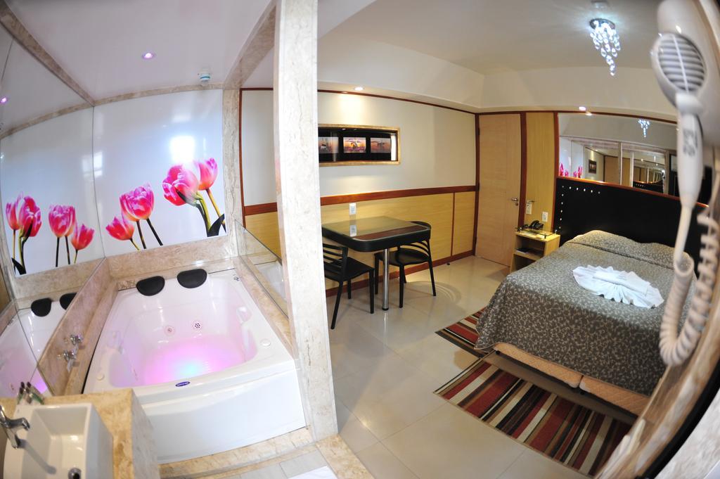 Hotel Premium Plaza Muriae Ngoại thất bức ảnh