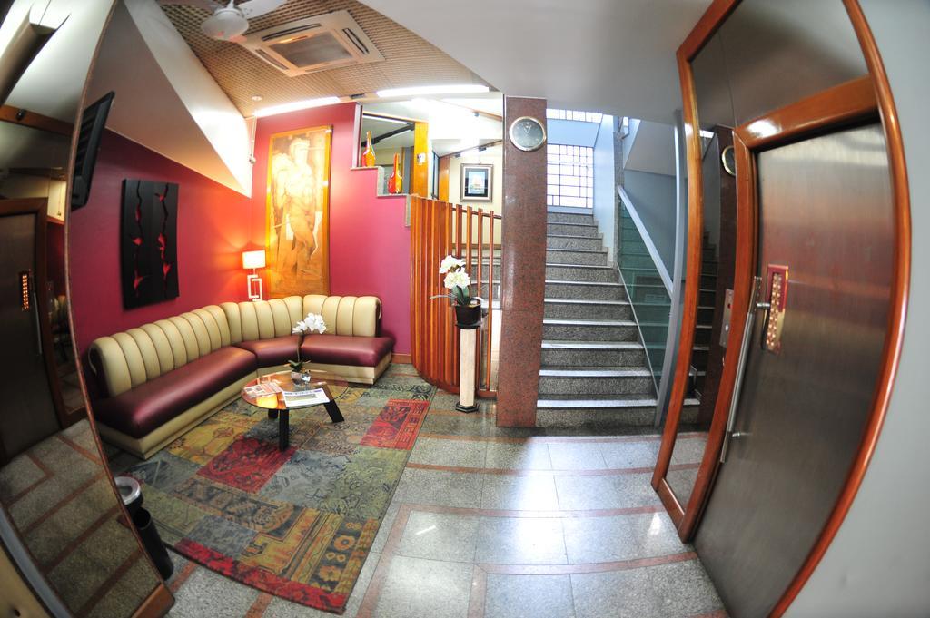 Hotel Premium Plaza Muriae Ngoại thất bức ảnh